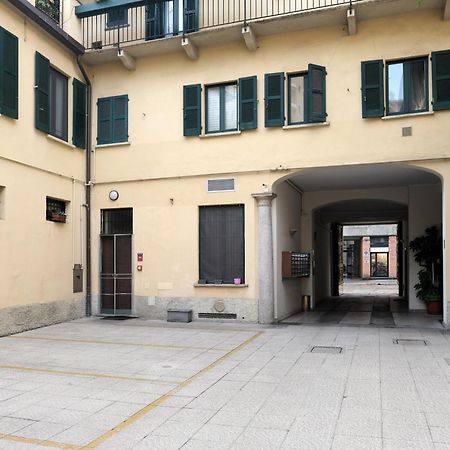 Comecasa Bright Terraced Apartment In Porta Romana Vicino Clinica Mangiagalli Milánó Kültér fotó