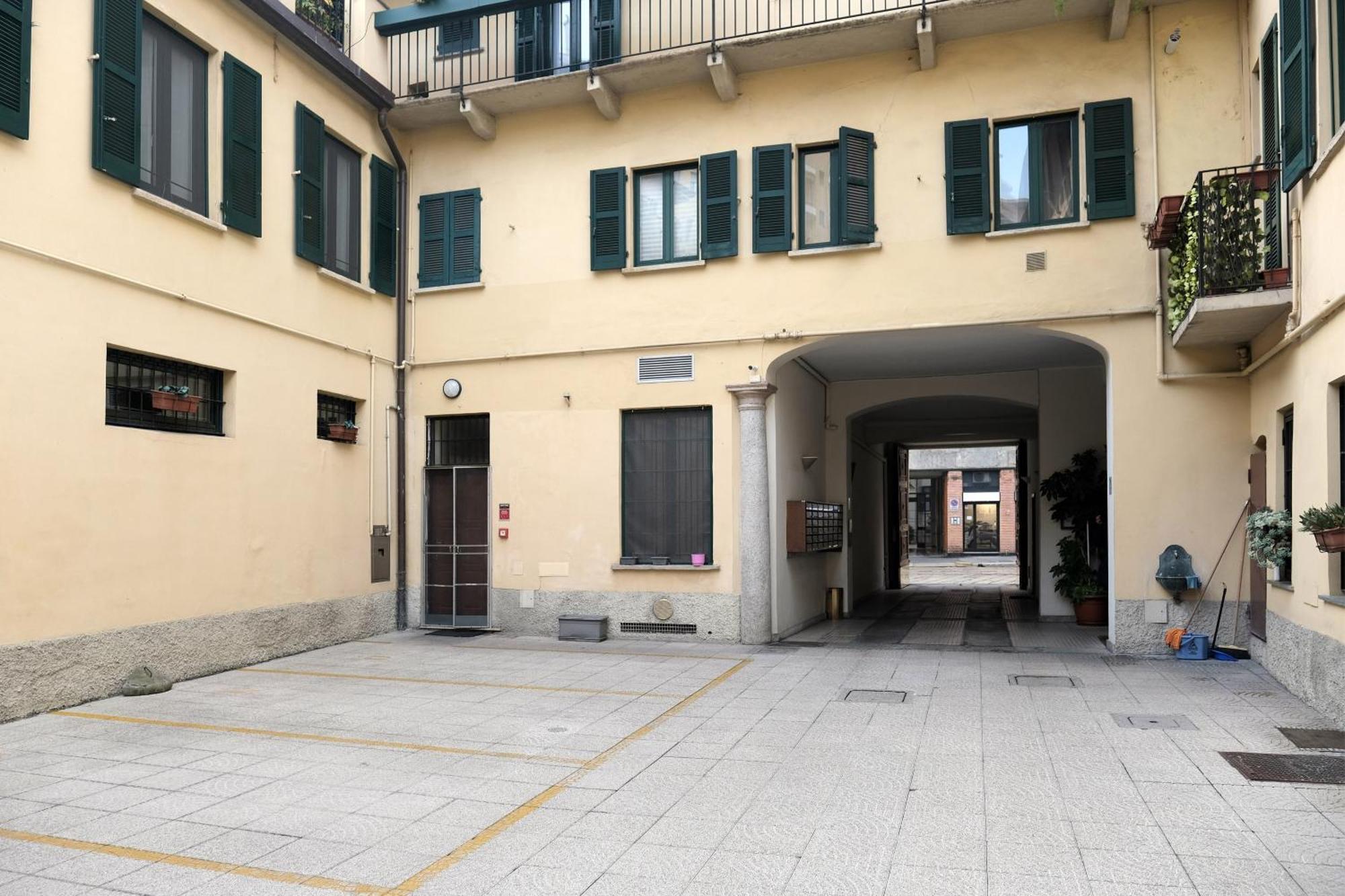 Comecasa Bright Terraced Apartment In Porta Romana Vicino Clinica Mangiagalli Milánó Kültér fotó
